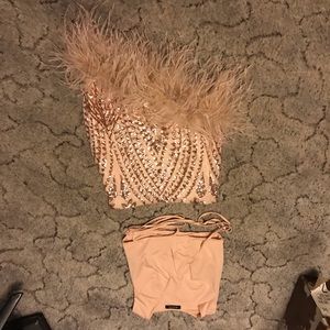 Rose gold, sequin, feathers size small